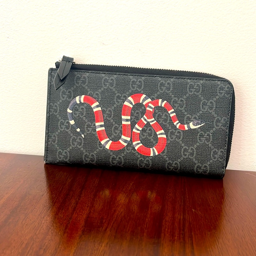 ❌SOLD❌Gucci Supreme King Snake Wallet - Picture 1 of 9